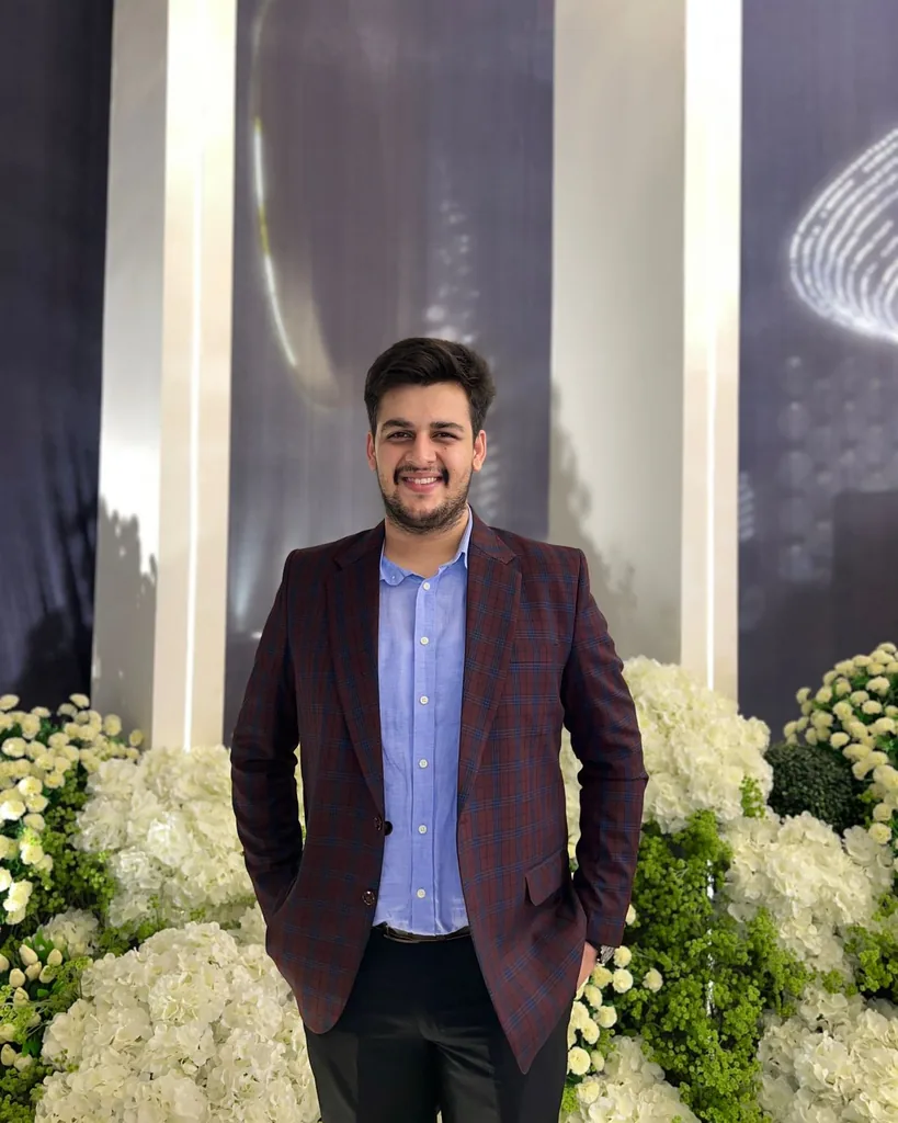 Adv. Bhavnish