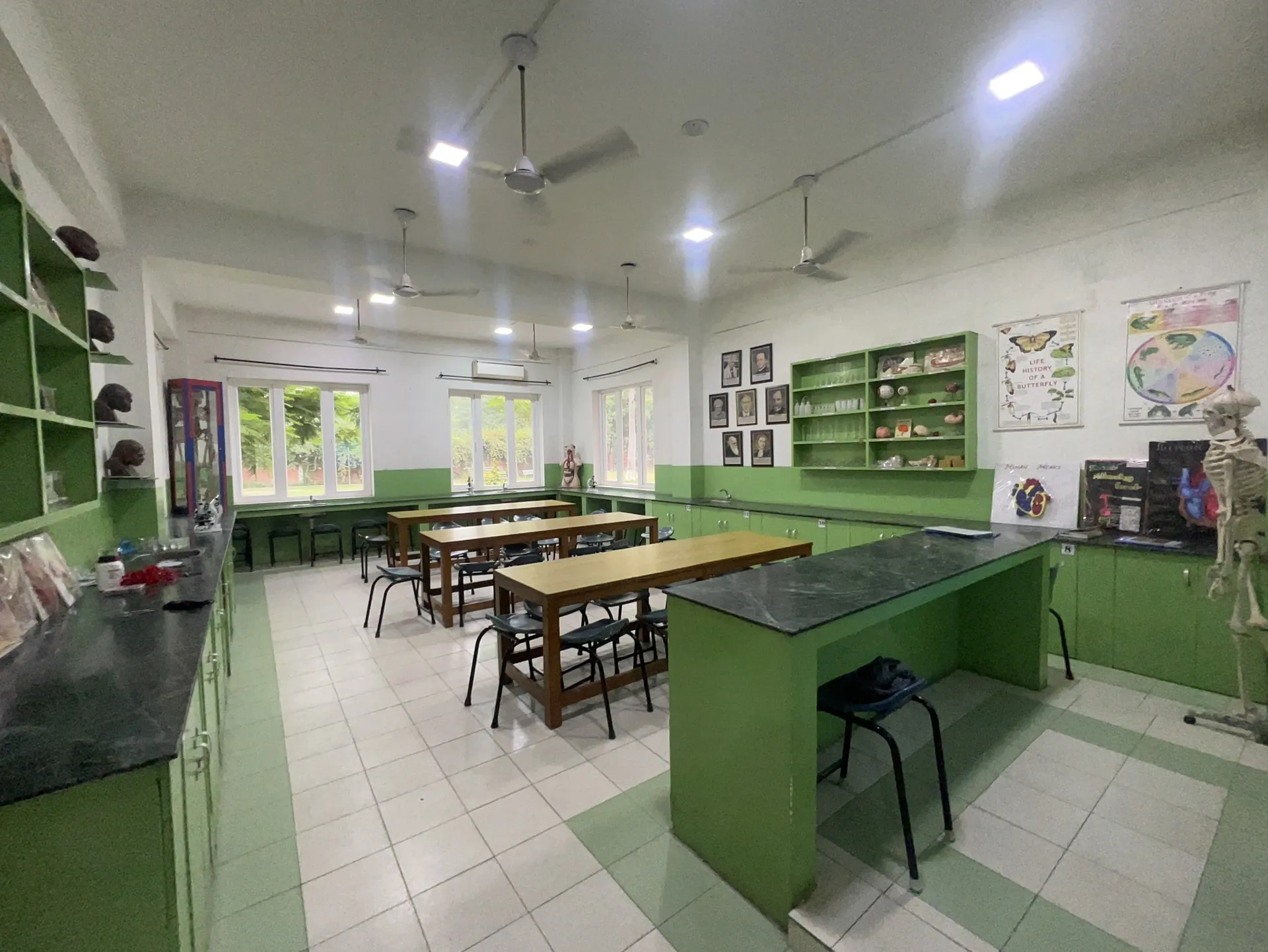 Computer Lab, Science Lab — photo 14